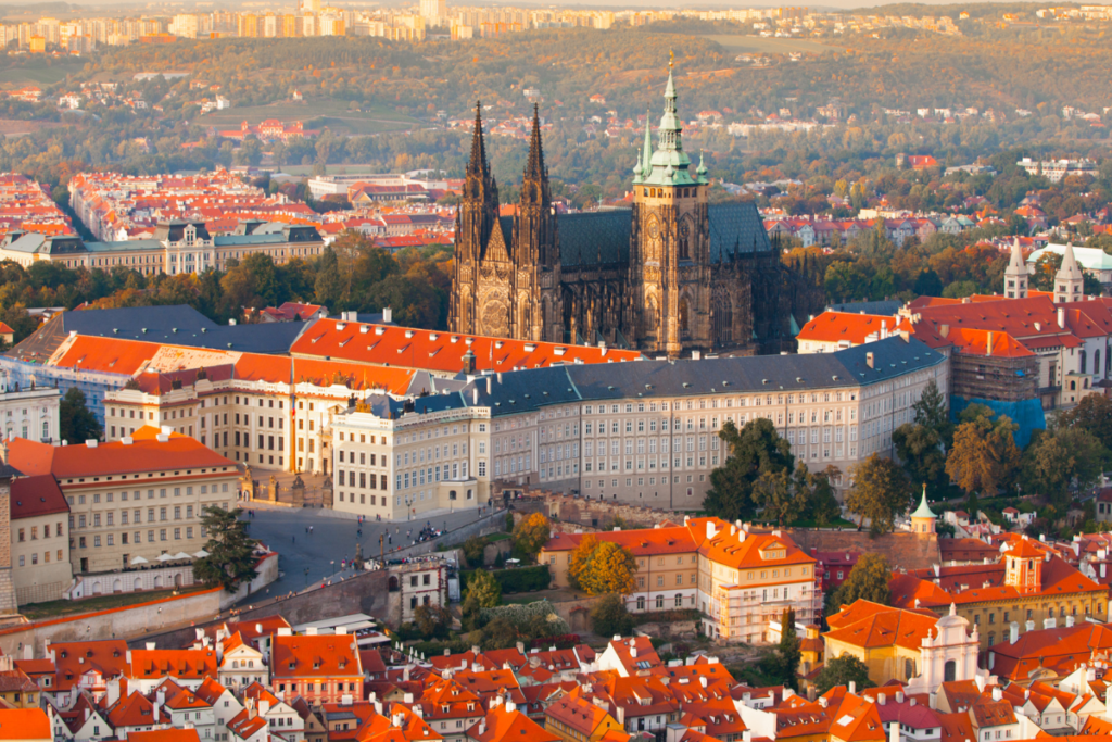 travel guide: czech republic (castle district)