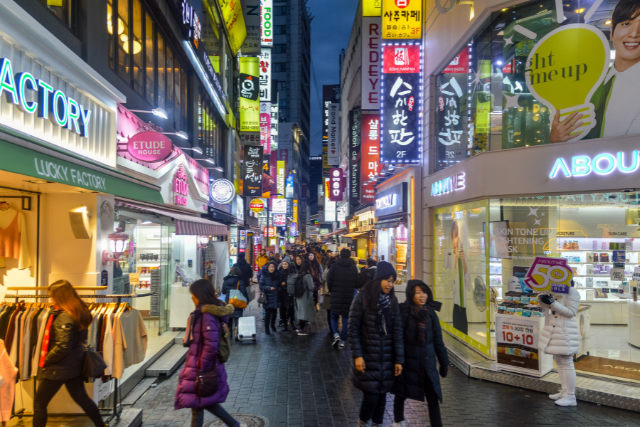 Comparing Asia's Top Working Holiday Destinations: South Korea, Japan and Hong Kong